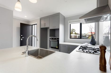 Photo of property in 1/1 Splitt Avenue, Glenview, Hamilton, 3206