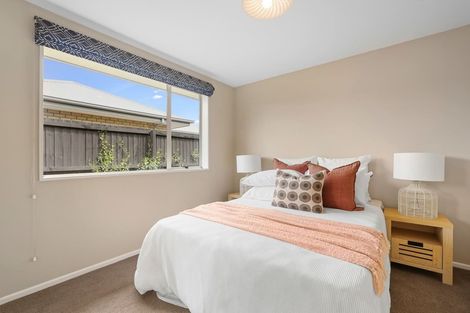 Photo of property in 2/23 Gamblins Road, Saint Martins, Christchurch, 8022