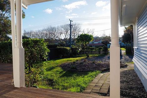Photo of property in 56 Nile Road, Milford, Auckland, 0620