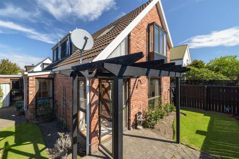 Photo of property in 64 Merivale Lane, Merivale, Christchurch, 8014
