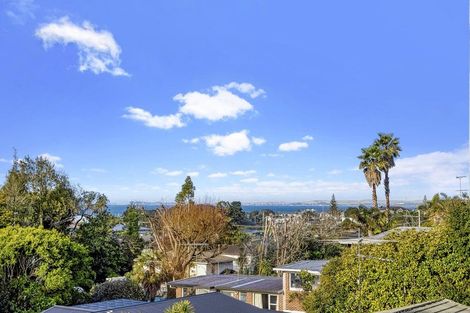 Photo of property in 2/10e Penning Road, Castor Bay, Auckland, 0620