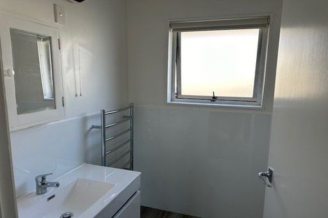 Photo of property in 82 Lowry Avenue, Redwood, Christchurch, 8051