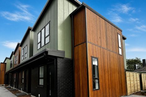 Photo of property in 21/7 Johnston Grove, Taita, Lower Hutt, 5011