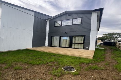 Photo of property in 2 Adel Place, Weymouth, Auckland, 2103