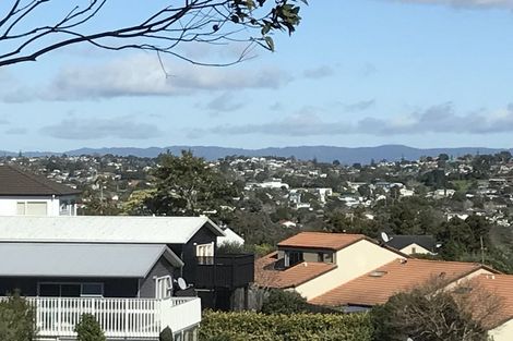 Photo of property in 2d/4 Sunnynook Road, Sunnynook, Auckland, 0620