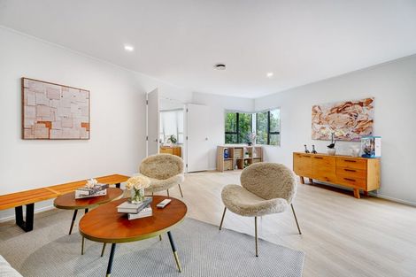 Photo of property in 8 Stitchbird Close, Murrays Bay, Auckland, 0630