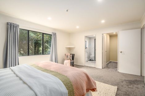 Photo of property in 5 Ashfield Grove, Churton Park, Wellington, 6037