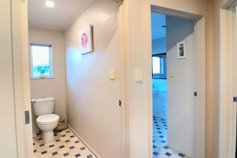 Photo of property in 10 Olwyn Place, Greenhithe, Auckland, 0632