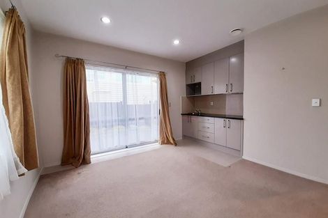 Photo of property in 25 Andy Crescent, Flat Bush, Auckland, 2016