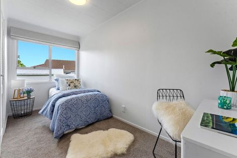 Photo of property in 7 Pureora Place, Clendon Park, Auckland, 2103