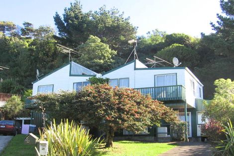 Photo of property in 5 Kerr Grove, Johnsonville, Wellington, 6037