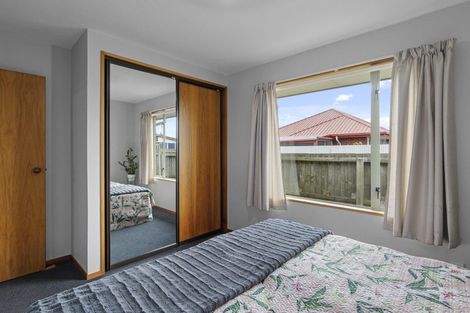 Photo of property in 15 Showgate Avenue, Sockburn, Christchurch, 8042