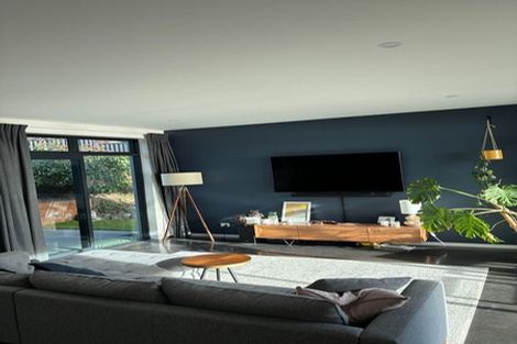 Photo of property in 15 Ridgeway Place, Richmond Hill, Christchurch, 8081