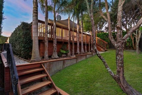 Photo of property in 3 Sispara Place, Beach Haven, Auckland, 0626