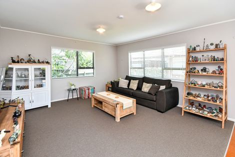 Photo of property in 13b Youngs Road, Papakura, 2110
