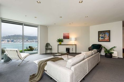 Photo of property in 2a/22 Telford Terrace, Oriental Bay, Wellington, 6011