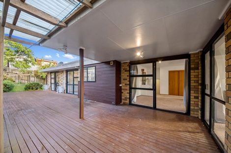 Photo of property in 40 Pigeon Mountain Road, Half Moon Bay, Auckland, 2012