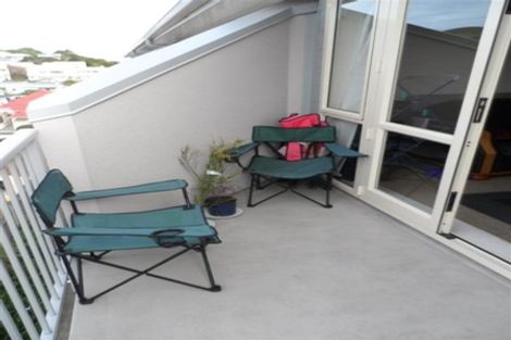 Photo of property in Luxford Villas, 302/72u Herald Street, Berhampore, Wellington, 6023