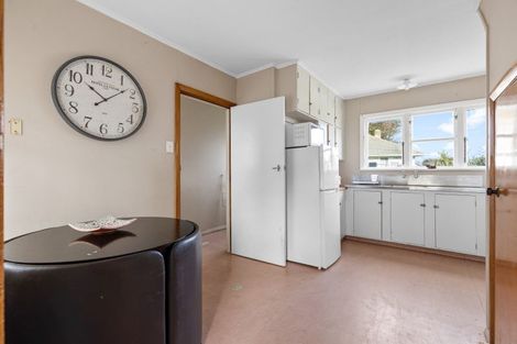 Photo of property in 3 Renfrew Place, Highbury, Palmerston North, 4412