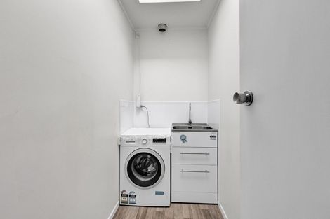 Photo of property in 24 Tukapa Street, Westown, New Plymouth, 4310