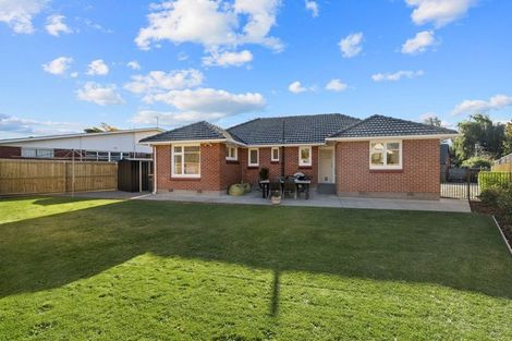 Photo of property in 37 Balrudry Street, Avonhead, Christchurch, 8042