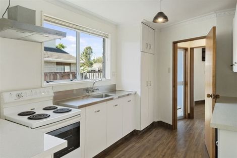 Photo of property in 43 Malabar Crescent, Broomfield, Christchurch, 8042