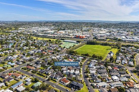 Photo of property in 1/10 Raines Avenue, Forrest Hill, Auckland, 0620