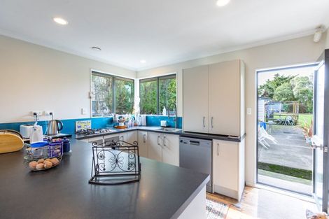 Photo of property in 78 Mclean Street, Woodville, 4920