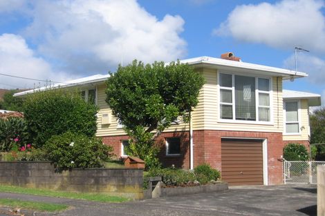 Photo of property in 2 Gilliam Street, New Lynn, Auckland, 0600