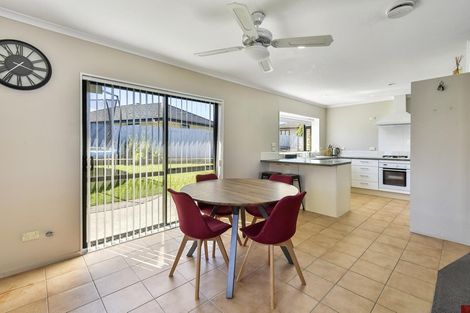 Photo of property in 8 Peachwood Place, Favona, Auckland, 2024