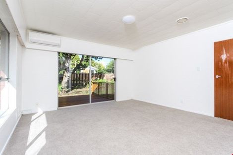 Photo of property in 1/64 Parker Avenue, Titirangi, Auckland, 0604