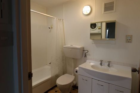 Photo of property in Hobson Court Flats, 87/70u Hobson Street, Thorndon, Wellington, 6011
