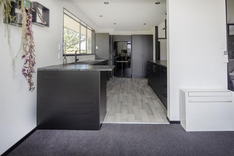 Photo of property in 124 Perth Street, Holmes Hill, Oamaru, 9401