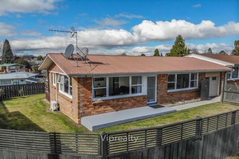 Photo of property in 2a Ngahue Place, Tokoroa, 3420