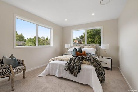 Photo of property in 1/58 Matipo Road, Mairangi Bay, Auckland, 0630
