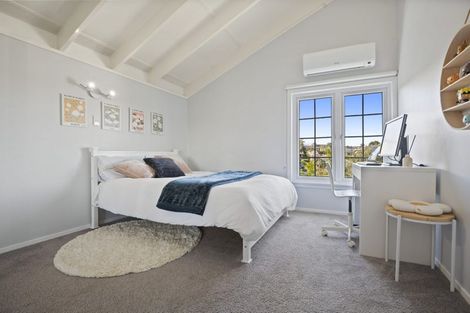 Photo of property in 12 Regia Close, Half Moon Bay, Auckland, 2012