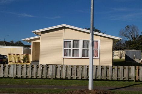 Photo of property in 51 Mcnaughton Avenue, Mangere East, Auckland, 2024