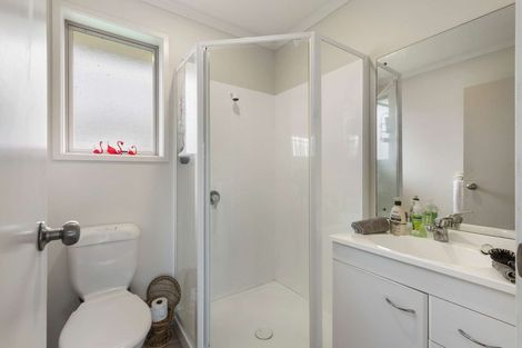 Photo of property in 37 Cabeleigh Drive, Helensville, 0800