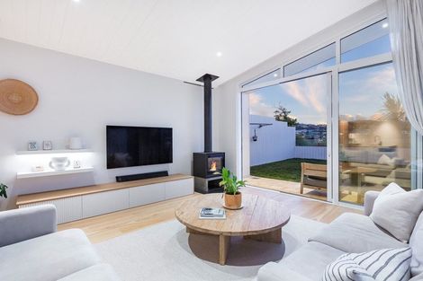 Photo of property in 57 Roxburgh Street, Mount Victoria, Wellington, 6011