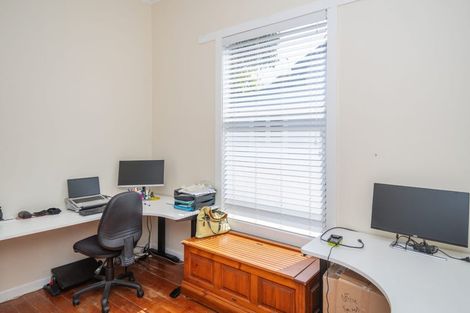 Photo of property in 12 Root Street, Gisborne, 4010