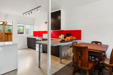 Photo of property in 1/7 Pamela Place, New Lynn, Auckland, 0600