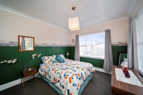 Photo of property in 12 Vogel Street, Hawera, 4610