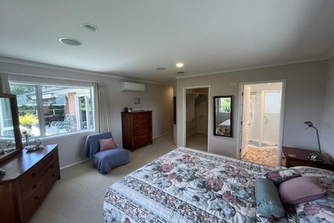 Photo of property in 2 Manukaka Heights, Hurdon, New Plymouth, 4310