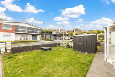 Photo of property in 6b Davies Lane, New Plymouth, 4310
