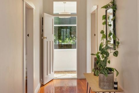 Photo of property in 22 Rimu Street, New Lynn, Auckland, 0600