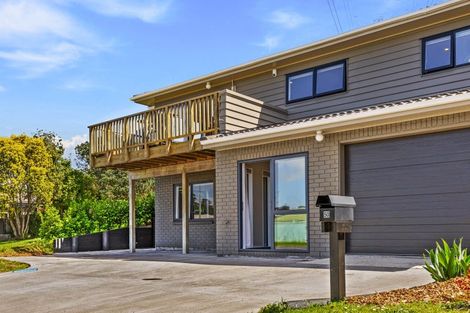 Photo of property in 50 Garton Drive, Massey, Auckland, 0614