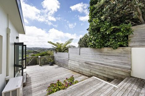 Photo of property in 72 Downing Street, Crofton Downs, Wellington, 6035