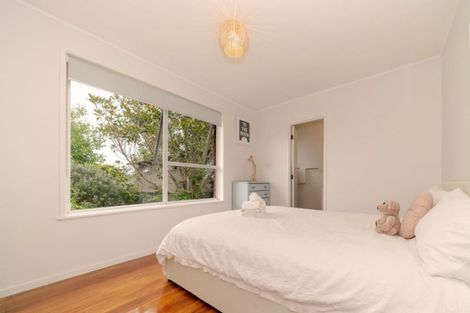 Photo of property in 22 Morriggia Place, Bayview, Auckland, 0629