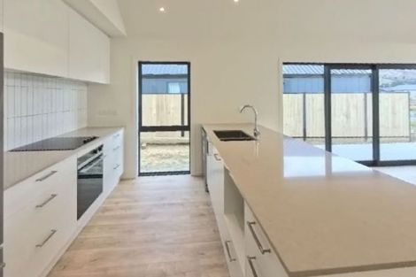 Photo of property in 17 Wooing Tree Avenue, Cromwell, 9310