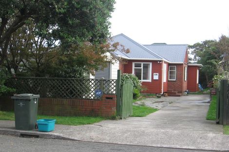 Photo of property in 3 Raymond Terrace, Fairfield, Lower Hutt, 5011